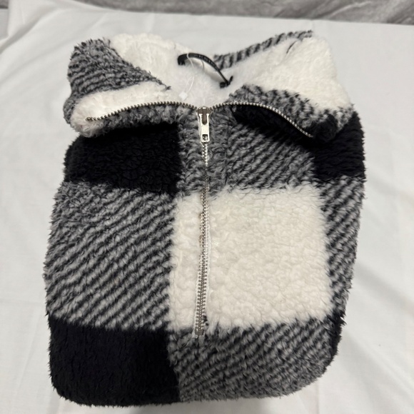 zesica sweater black and white checkered style silver half zipper - Picture 6 of 7